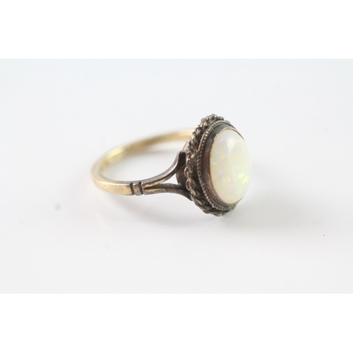 14 - 9ct gold vintage cabochon cut opal dress ring (2.4g) Size M