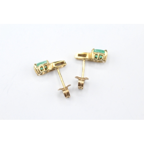 152 - 9ct gold green gemstone and diamond stud earrings (1.1g)