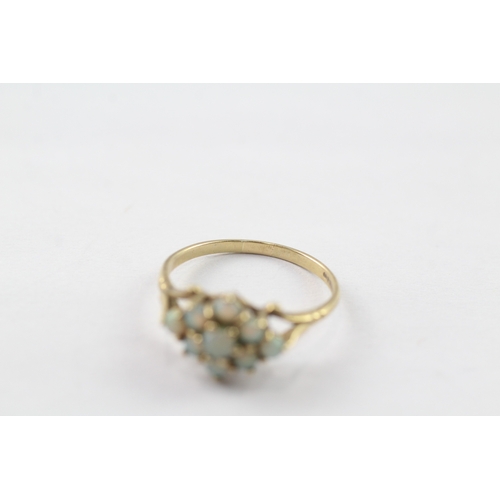 183 - 9ct gold opal cluster ring (1.9g) Size P