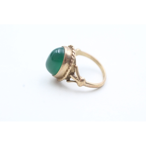 184 - 9ct gold cabochon cut green gemstone dress ring Size I 1/2