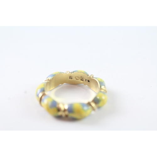 22 - 9ct gold yellow enamel band ring (5.7g) Size M 1/2