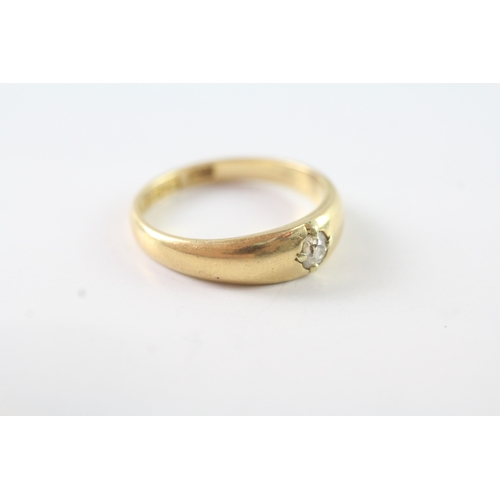 24 - 18ct gold single stone diamond band ring (4g) Size N