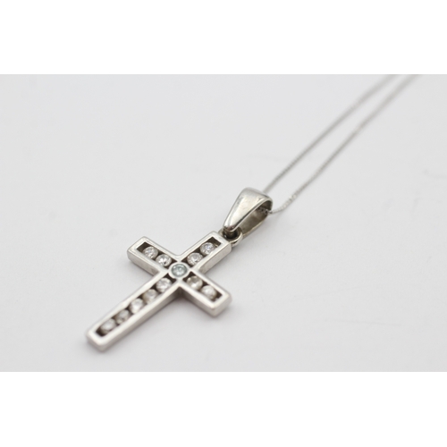 245 - 9ct white gold cubic zirconia cross pendant necklace (2.1g)