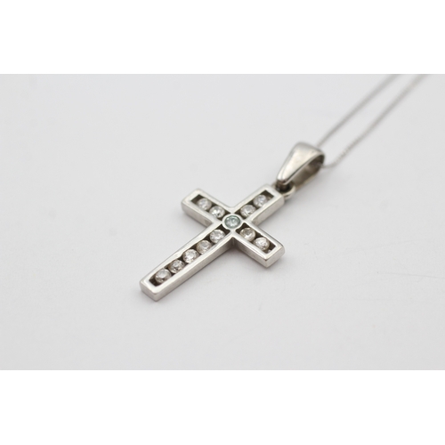 245 - 9ct white gold cubic zirconia cross pendant necklace (2.1g)