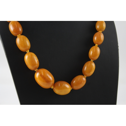 258 - Graduated Bakelite Necklace, Individually Knotted 91g