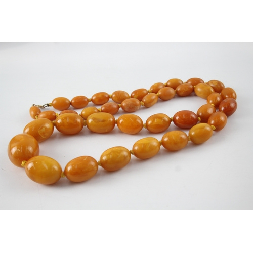 258 - Graduated Bakelite Necklace, Individually Knotted 91g