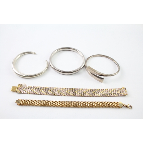 297 - Collection of Sterling Silver Bracelets inc. Bangles, Gold on Silver x 5 115g