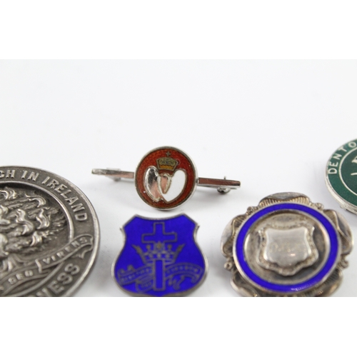 323 - 7 x Vintage Hallmarked .925 Sterling Silver Pin & Lapel Badges Inc Enamel (67g)