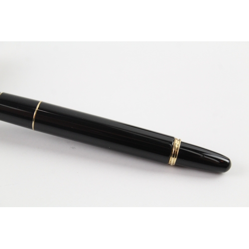 447 - Montblanc Meisterstuck Black Ladies Fountain Pen w/ 14ct Gold Nib WRITING