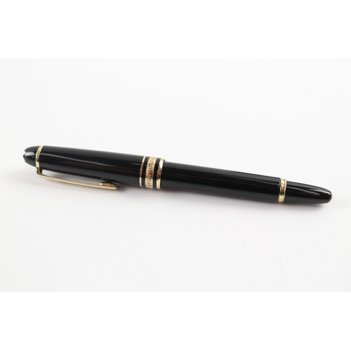 447 - Montblanc Meisterstuck Black Ladies Fountain Pen w/ 14ct Gold Nib WRITING