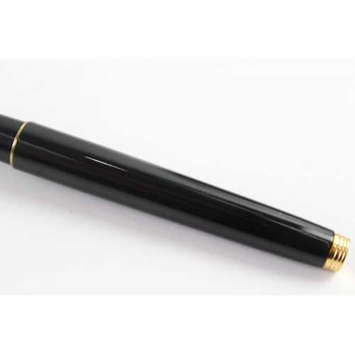 450 - Vintage Parker 75 Black Lacquer Fountain Pen w/ 14ct Gold Nib WRITING