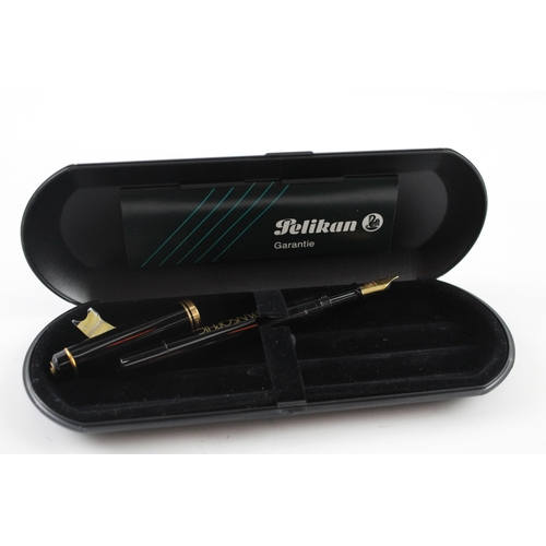 452 - Vintage Pelikan M200 Black Cased Fountain Pen w/ Gold Plate Nib WRITING Boxed