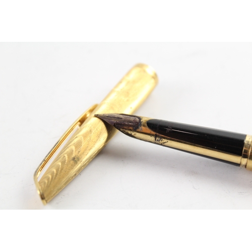 459 - Vintage Waterman C/F Gold Plated Fountain Pen w/ 18ct Gold Nib WRITING