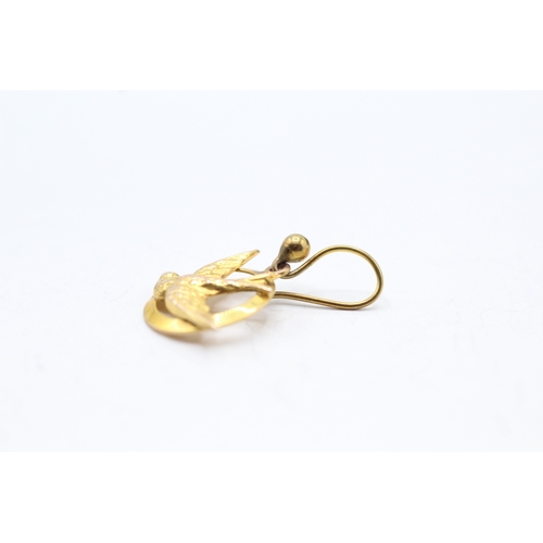 57 - 9ct gold bird hook earrings (1.3g)