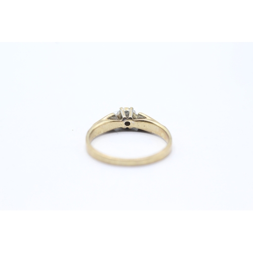 78 - 9ct gold and diamond ring (2g) Size L 1/2