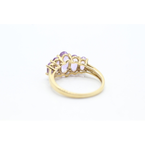 96 - 9ct gold five stone amethyst ring (3g) Size Q