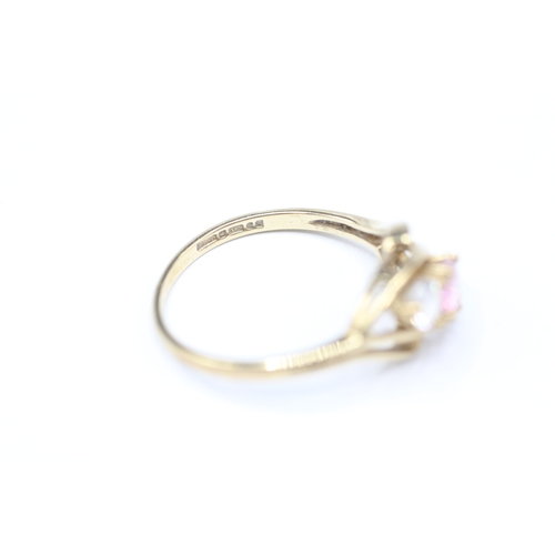 130 - 9ct gold and cubic zirconia ring (1.9g) Size O