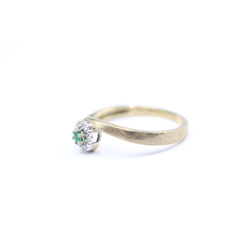 137 - 9ct gold emerald and diamond ring (1.6g) Size N