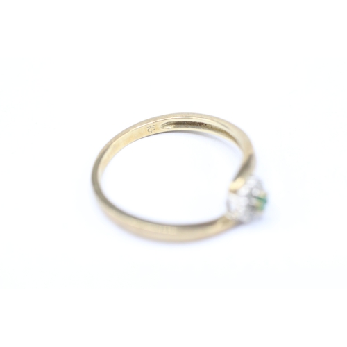 137 - 9ct gold emerald and diamond ring (1.6g) Size N