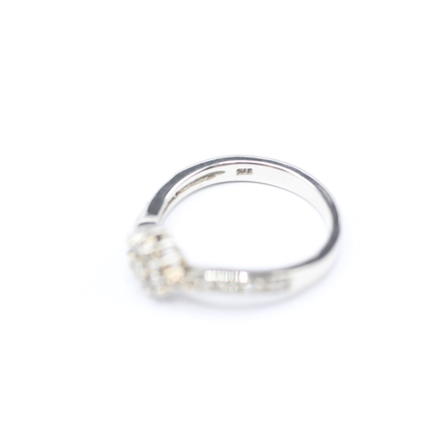 141 - 9ct gold and diamond ring (2.6g) Size K