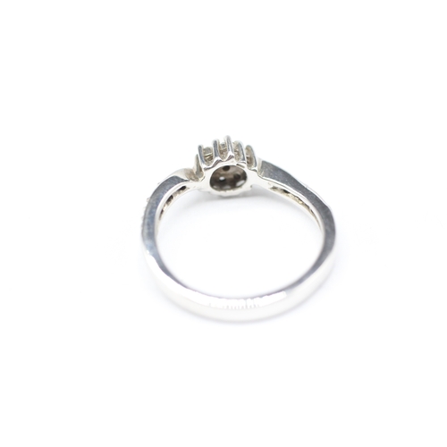 141 - 9ct gold and diamond ring (2.6g) Size K