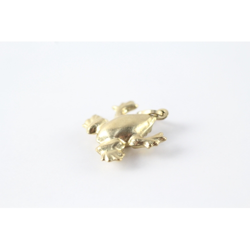 146 - 9ct gold frog charm (0.8g)