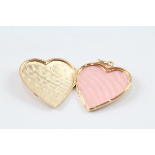 16 - 18ct gold antique patterned heart shape locket