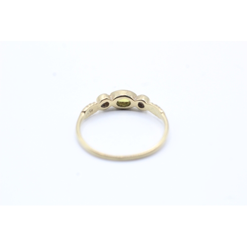 174 - 9ct gold yellow gemstone and diamond ring (1.3g) Size N