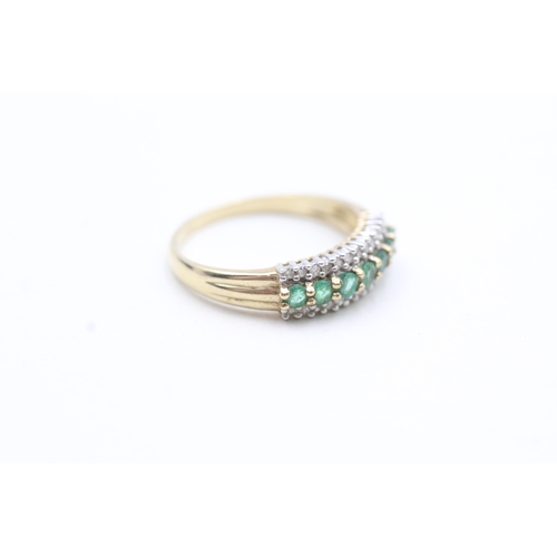 180 - 9ct gold emerald and white gemstone three row ring (2.8g) Size R