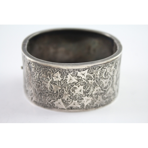 296 - Victorian Sterling Silver Bangle w/ Etched Ivy Leaf Design 36g