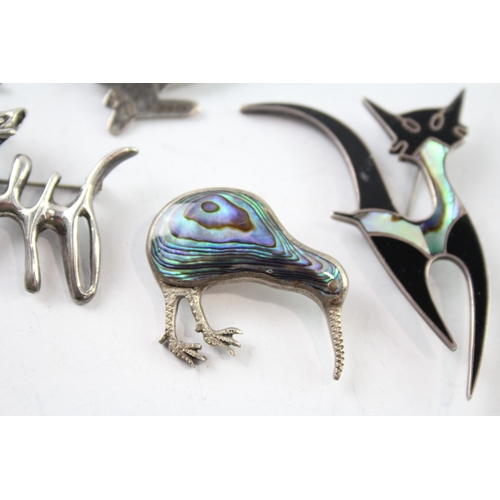 302 - Collection of Sterling Silver Animal Brooches inc. Cats, Birds, Abalone x 5 33g