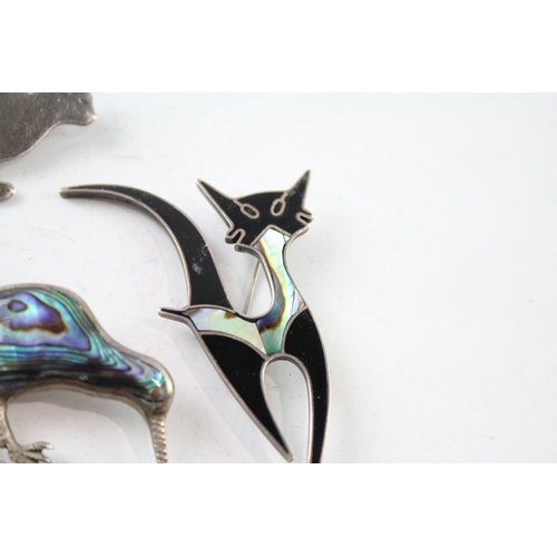 302 - Collection of Sterling Silver Animal Brooches inc. Cats, Birds, Abalone x 5 33g