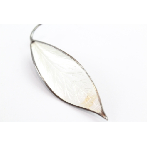 303 - David Anderson Sterling Silver White Enamel Foliate Brooch 7g