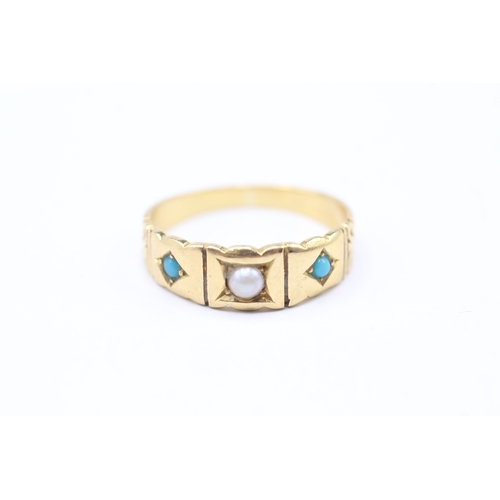 40 - 18ct gold vintage turquoise & seed pearl ring (3.6g) Size P