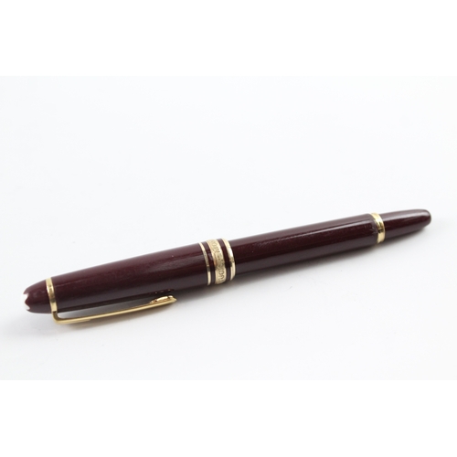 438 - Montblanc Meisterstuck Burgundy Ladies Fountain Pen w/ 14ct Gold Nib WRITING