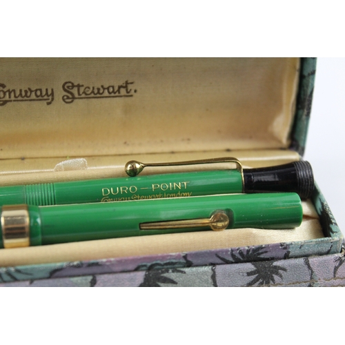 445 - Vintage Conway Stewart The Universal Pen No. 368 Green Fountain Pen w/ 14ct Nib