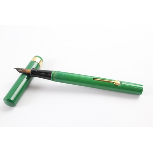 445 - Vintage Conway Stewart The Universal Pen No. 368 Green Fountain Pen w/ 14ct Nib