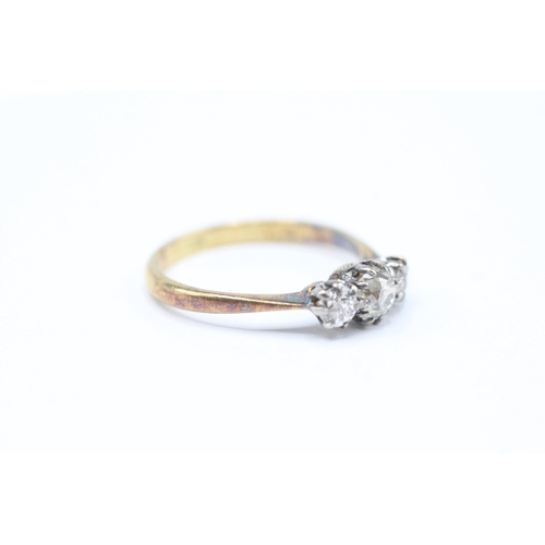 55 - 18ct gold vintage diamond trilogy ring (2.4g) Size N