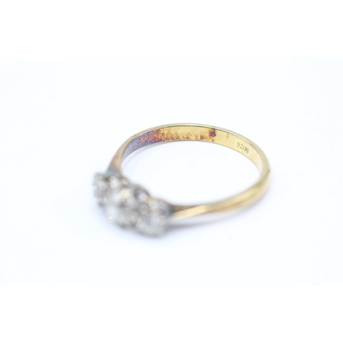 55 - 18ct gold vintage diamond trilogy ring (2.4g) Size N