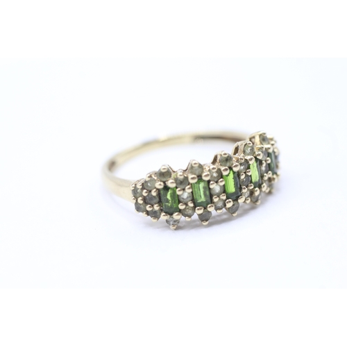 60 - 9ct gold diopside & green gemstone dress ring (3g) Size U