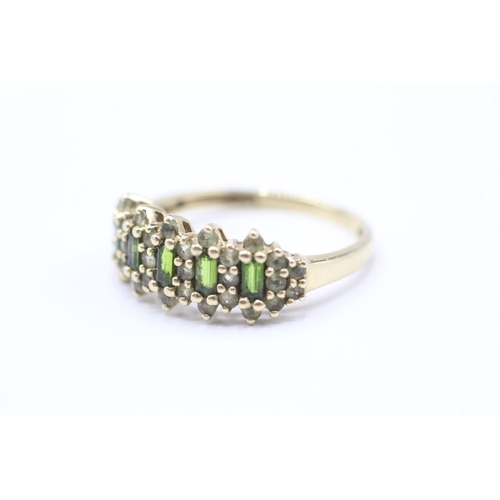 60 - 9ct gold diopside & green gemstone dress ring (3g) Size U