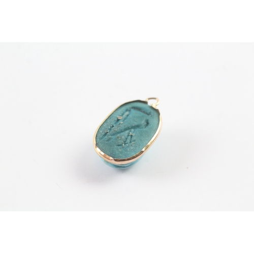 70 - 9ct gold faience scarab charm