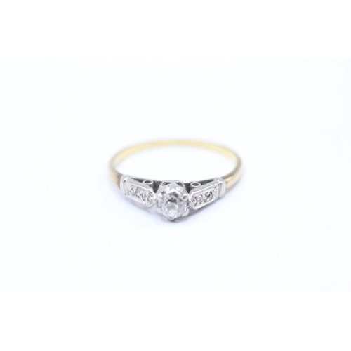 81 - 18ct gold vintage diamond solitaire ring (1.5g) Size K