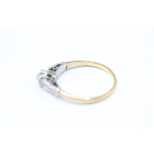 81 - 18ct gold vintage diamond solitaire ring (1.5g) Size K