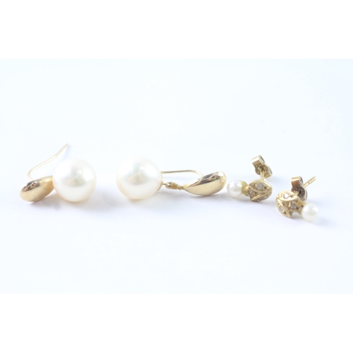 94 - 2x 14ct gold cultured pearl & diamond earrings (3.9g)