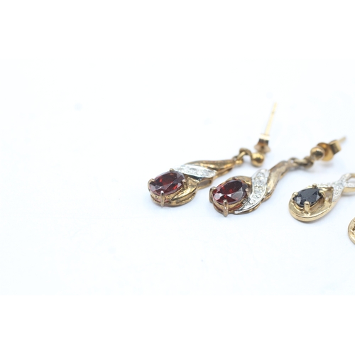 132 - 2 x 9ct gold diamond, sapphire and garnet drop earrings (3g)