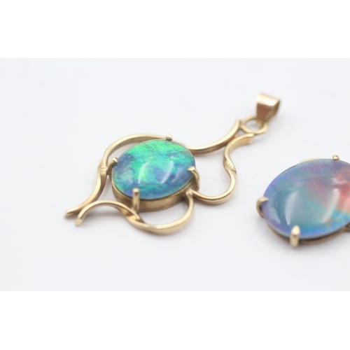 154 - 2x 9ct gold opal triplet pendants (3.7g)