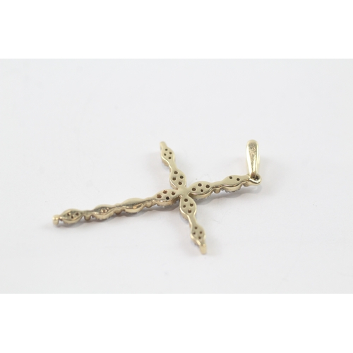 16 - 9ct gold diamond cross pendant (1.2g)