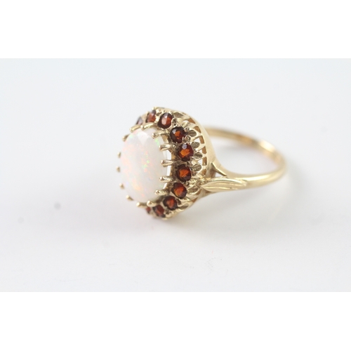 191 - 9ct gold opal and garnet cluster ring Size P 1/2