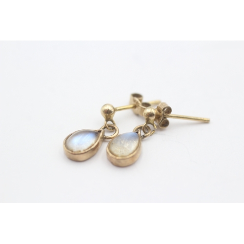 235 - 9ct gold moonstone drop earrings (1.2g)